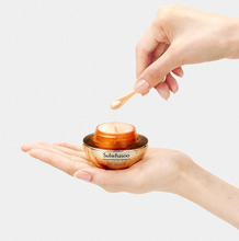 Load image into Gallery viewer, Sulwhasoo Concentrated Ginseng Renewing Eye Cream 20ml
